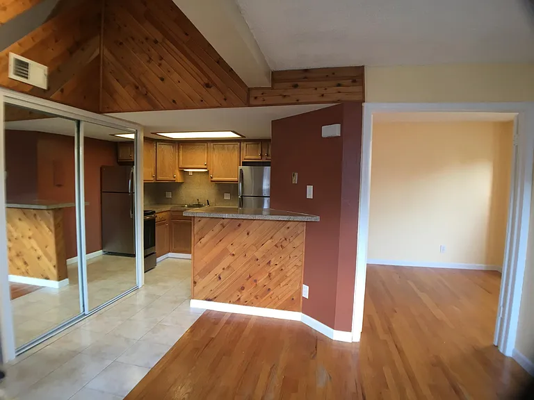 8701 Huron St — Photo 2