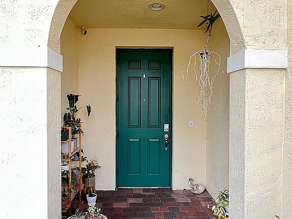 2nd image of 4652 Horseshoe Cir