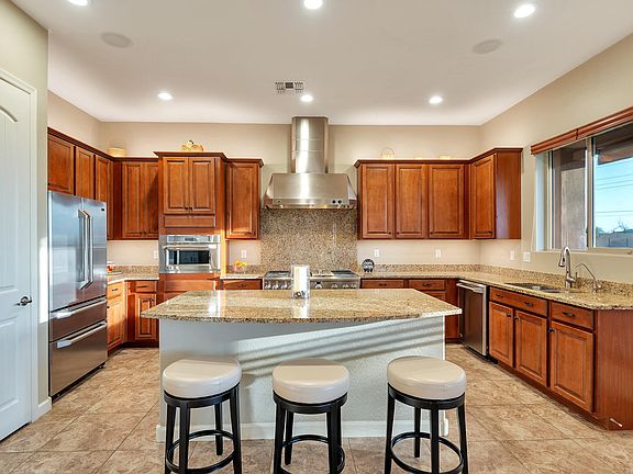 5th image of 32202 N 56th Pl