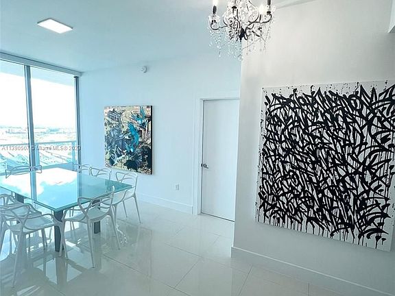 2nd image of 900 Biscayne Blvd APT 3309