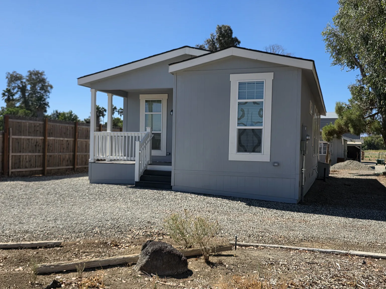 2 bed, 750 sqft, $3,000 — Photo 3