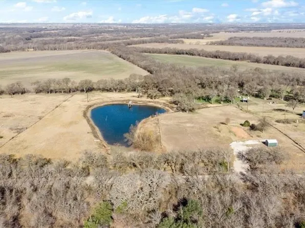 1430 Bays Rd, Axtell, TX 76624