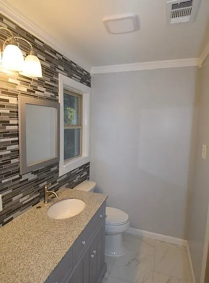812 Farley Dr SE — Photo 32