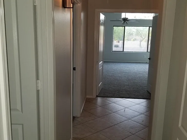 10408 W Raymond St — Photo 13