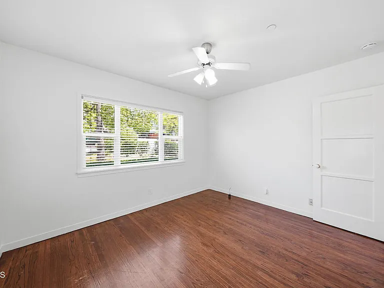 3302 Community Ave — Photo 21