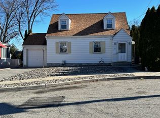 75 Burlington Rd, Clifton, NJ 07012