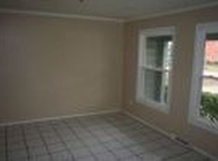 1889 Winchester Rd, Lyndhurst, OH 44124