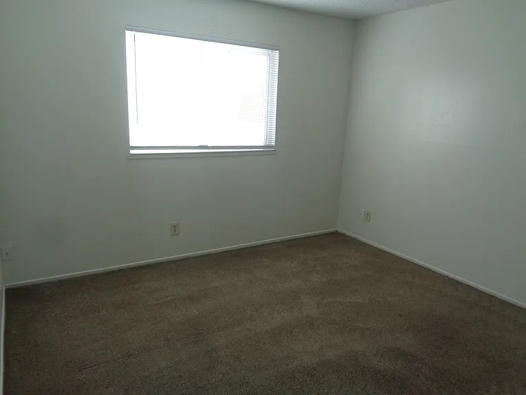 1332 Hobart Dr #4 — Photo 10