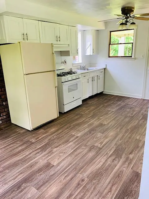 3 bed, 1455 sqft, $1,425 — Photo 4