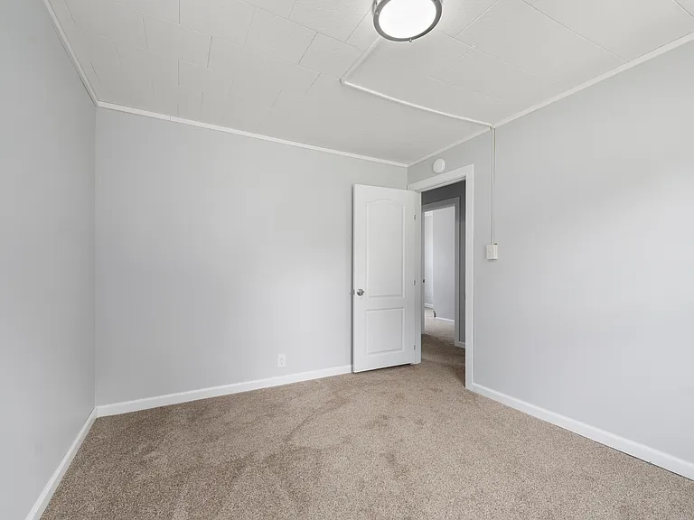 121 Cooper St — Photo 18