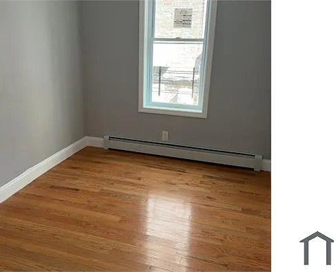 1018 Faile St #1 — Photo 5