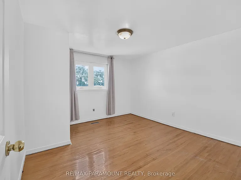 47 Cloverdale Dr — Photo 17