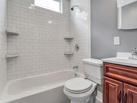 4th image of 109 Unger Ave