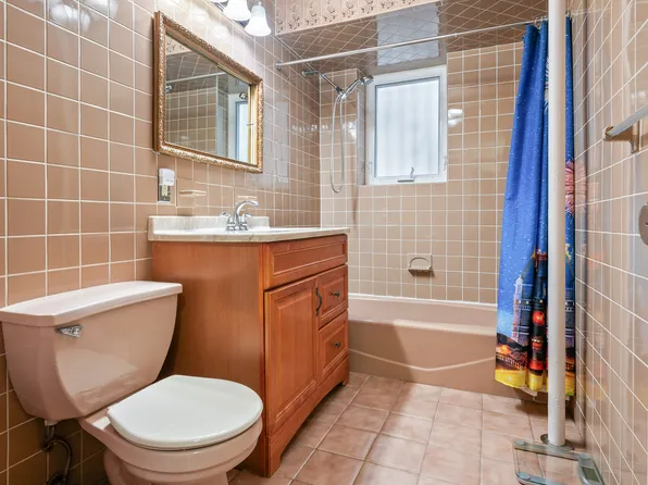 1649 66th Street image 11 of 22