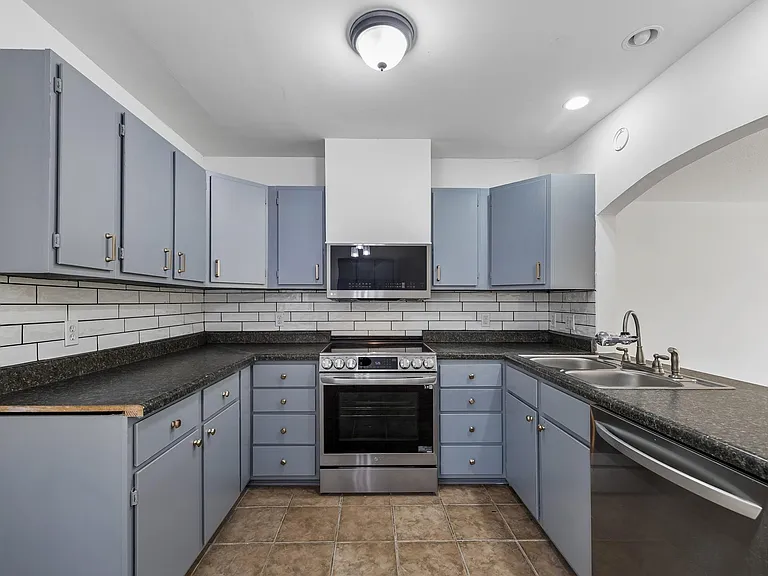 20806 Westgreen Ct — Photo 3
