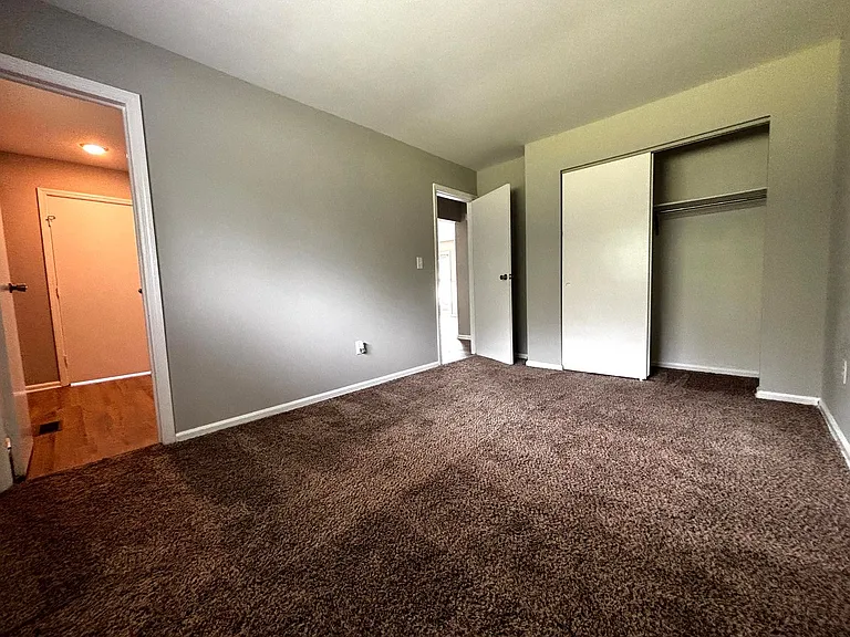 3137-3139 Silver Rock Ave #3137 — Photo 15