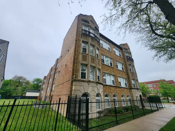 7000 S East End Ave APT 303, Chicago, IL 60649