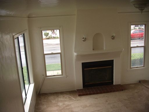 3rd image of 401 E Mill St