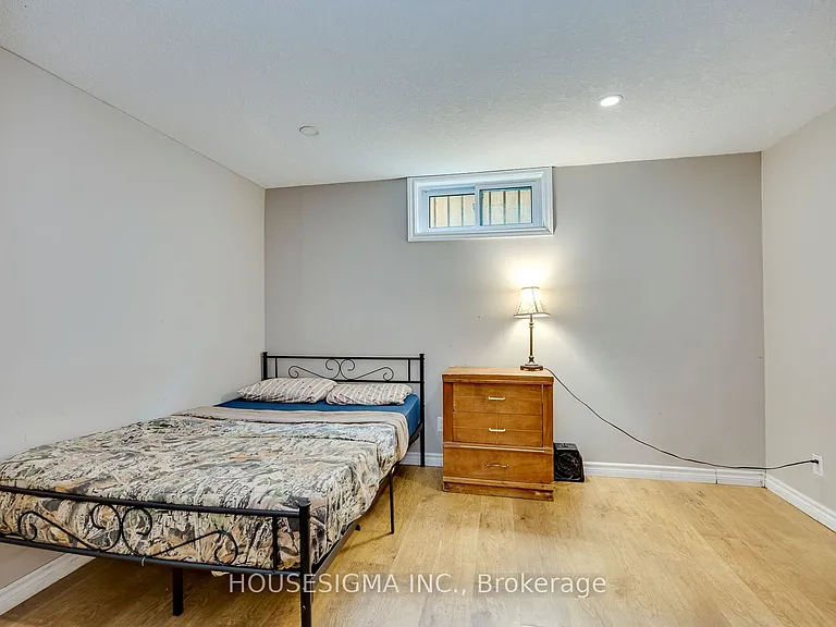 115 Scenic Wood Cres — Photo 33