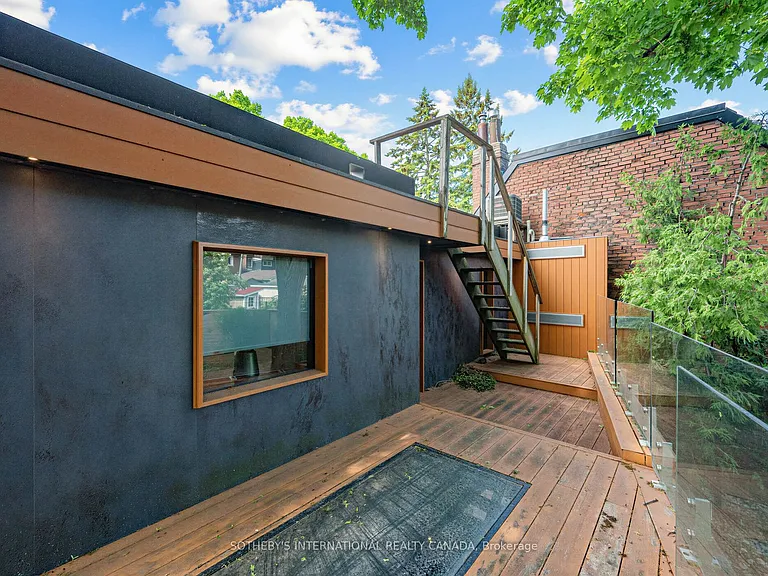 32 Regal Rd — Photo 27
