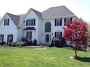 124 Memorial Dr, Shrewsbury, MA 01545