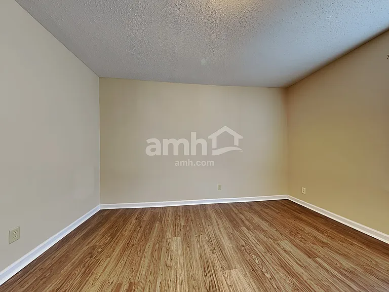 2162 Providence Dr — Photo 19
