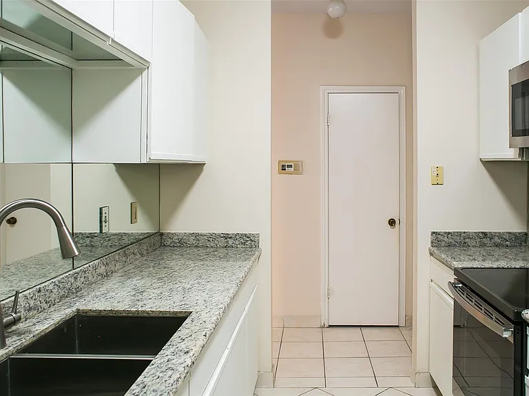 3098 Holly Hall St #3098 — Photo 12