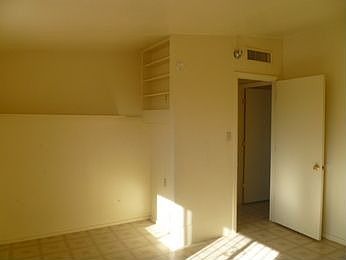 3rd image of 2334 S Norris Ave