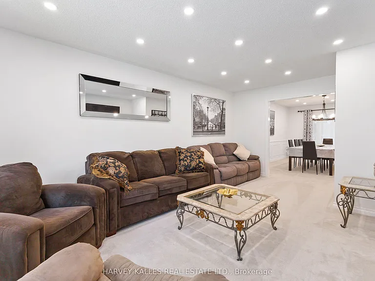 223 Sunnyside Dr — Photo 10