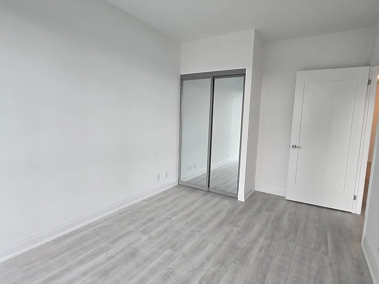 65 Broadway Ave S #1507 — Photo 5