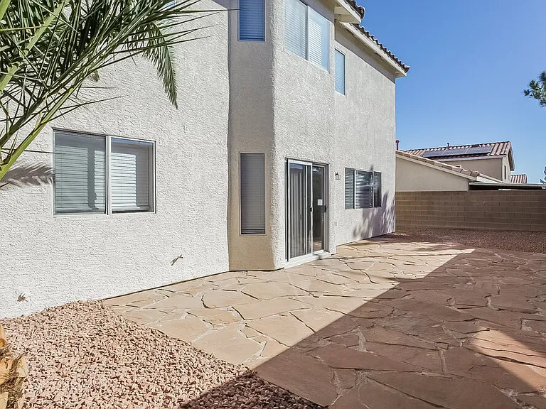 10413 Sloping Hill Ave — Photo 16