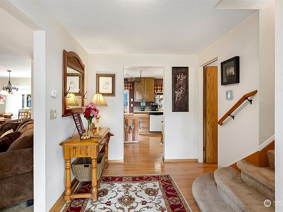 2nd image of 16522 91st Avenue Ct E