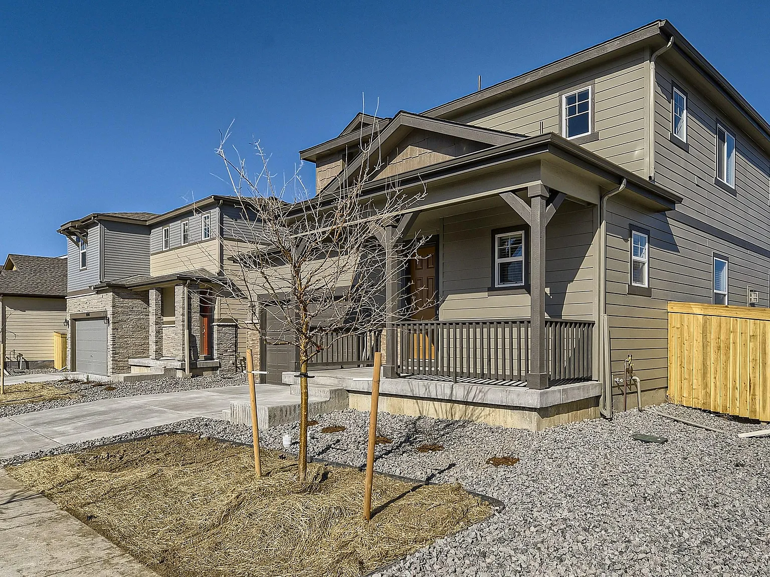 3 bed, 2.5 bath, 3038 sqft, $3,700 — Photo 2