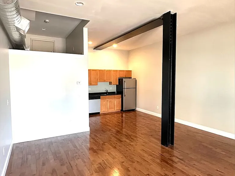 26 Portland St — Photo 11