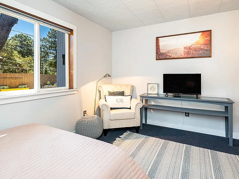 3650 N Loma Vista Dr — Photo 32