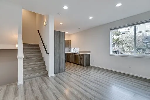 3216 15th Ave W #D — Photo 10