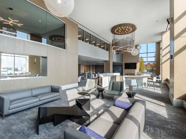 9 Avenue At Port Imperial image 5 of 14