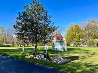 317 5th Ave APT 1, Manistee, MI 49660