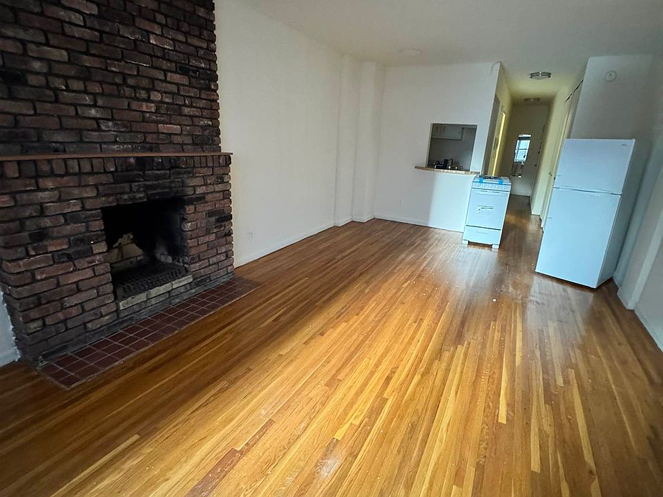 2nd image of 242 E 80th St APT 5D