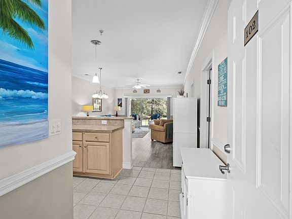 5th image of 4872 Dahila Ct. #102