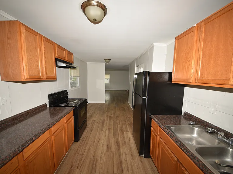 2541 Mariposa Dr — Photo 5