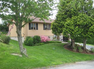 293 Robert Gray Ave, Tiverton, RI 02878