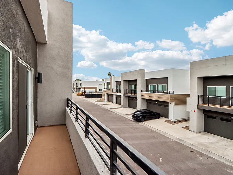 Elevate at Red Mountain Townhomes — Photo 33