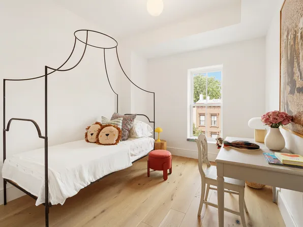 524 Halsey Street image 10 of 16