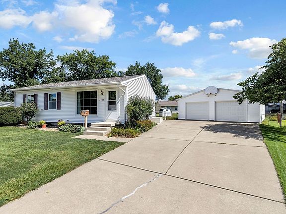 2nd image of 2442 De Soto Ct