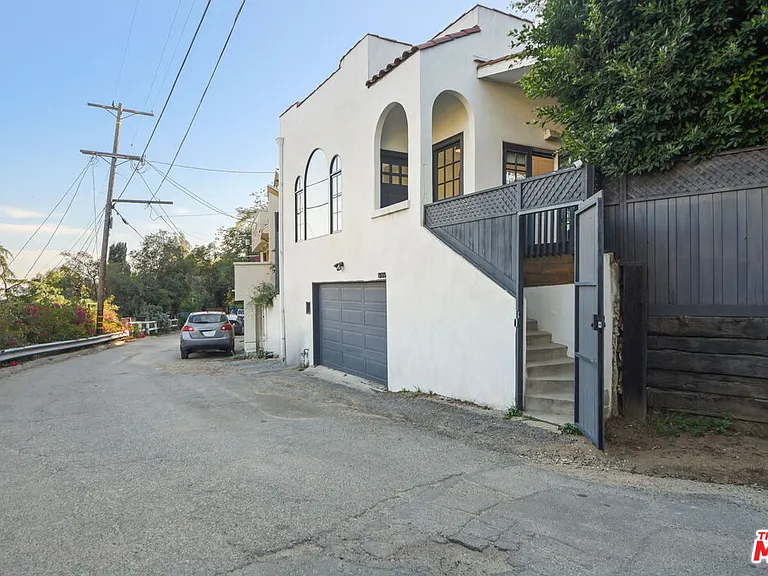 8188 Gould Ave — Photo 2