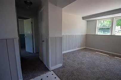 1510 SE Riverside Dr — Photo 2