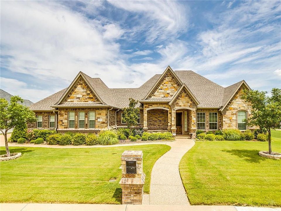 1st image of 1405 Valley Crest Dr