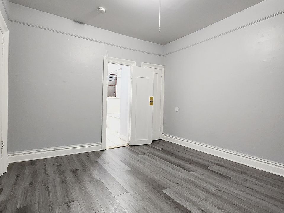 2nd image of 101 Clifton Pl APT 42