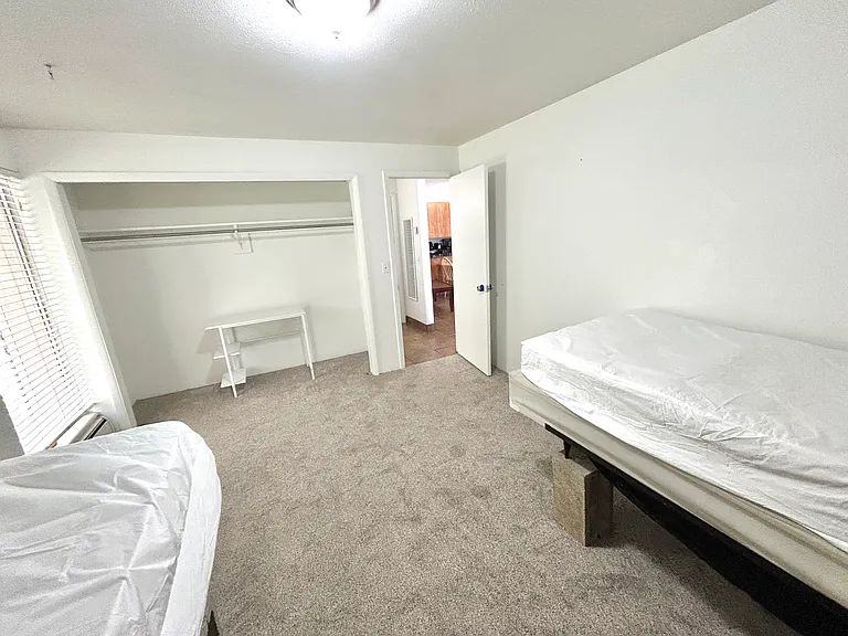 764 N 700 E — Photo 7